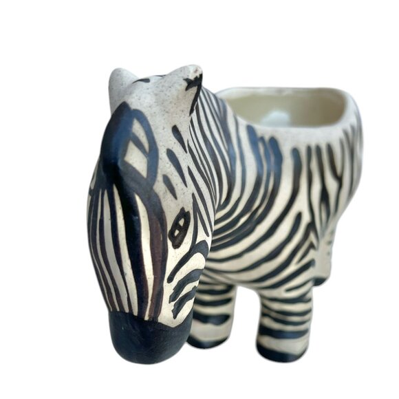 Handcrafted Anthropology Retired Zebra Ceramic Planter by Leah Reena Goren GUC - Picture 3 of 11